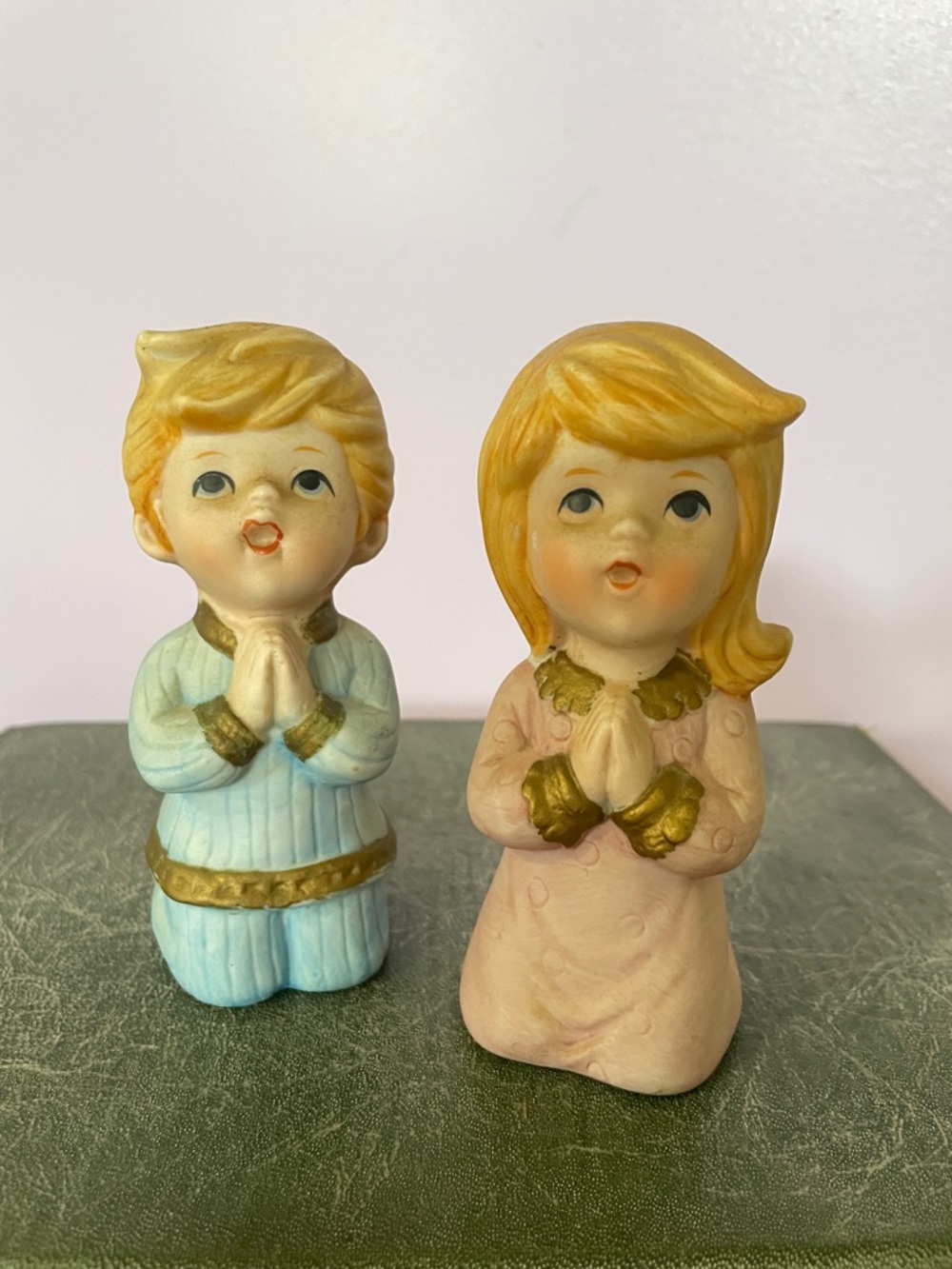 Vintage Praying boy and girl  Figurine Pair - Pink & Light Blue-homco